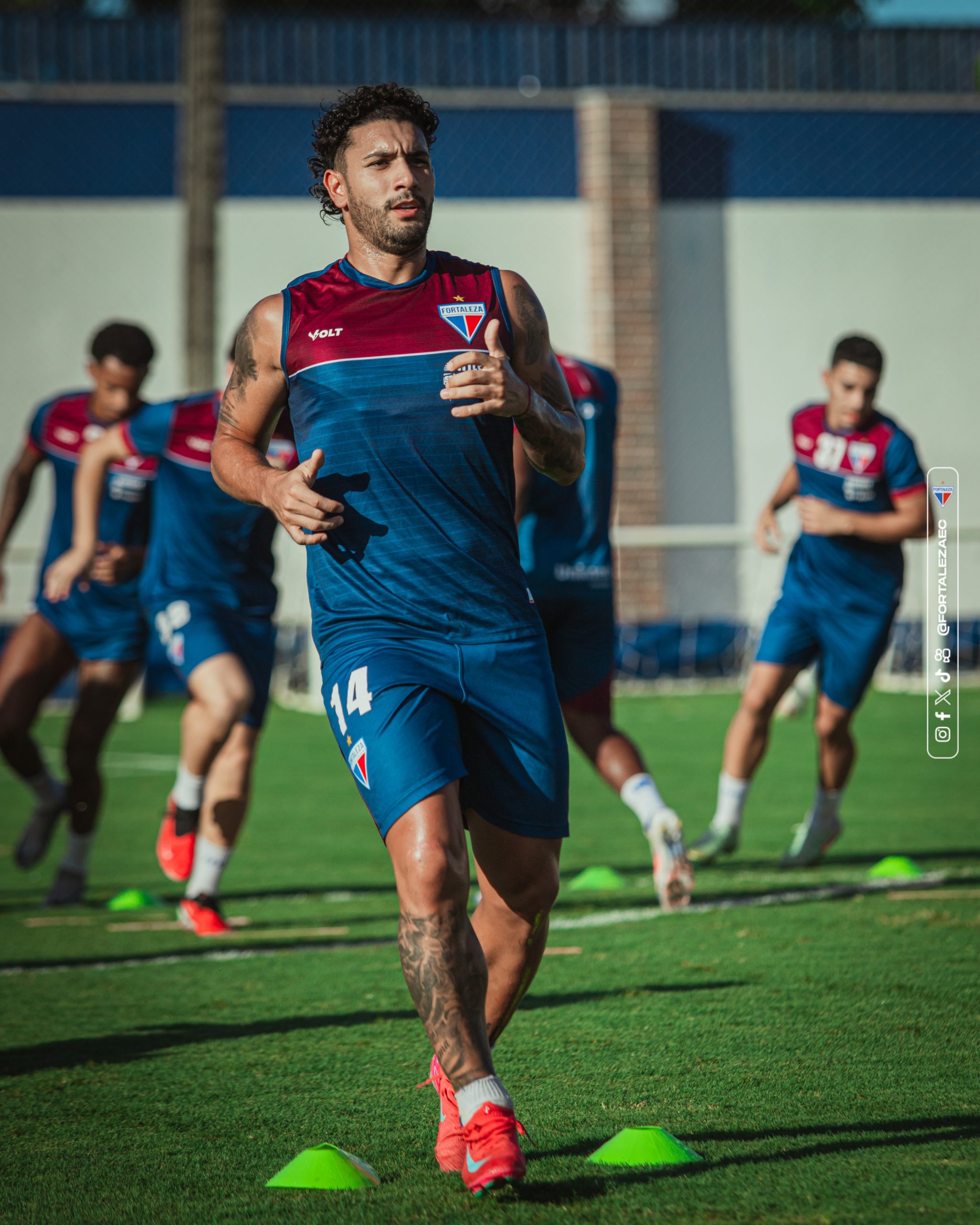 Mancuso em treino pelo Fortaleza. (Foto: Mateus Lotif/FEC)