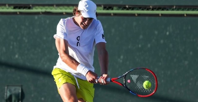 João Fonseca trerina em Indian Wells (Foto: Andrew Eichenholz / ATPTour)