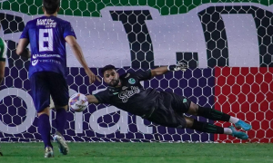 O goleiro Gustavo em ação pelo Juventude. (Foto: Fernando Alves/ECJ)