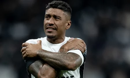 O Corinthians recebe o Mirassol neste domingo (2), às 18h30 na Neo Química Arena, para a partida das quartas de final do Paulistão. Paulinho, ídolo do Corinthians e ex-volante, reencontrará a equipe alvinegra neste domingo, na Neo Química Arena (Foto: Rodrigo Coca/Agência Corinthians)